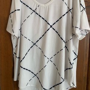 Lularoe top